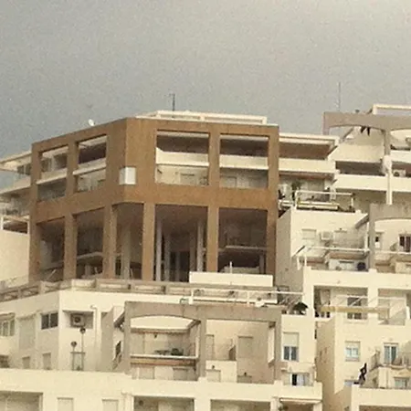 Piso En La Primera Linea Del Mar Con 2